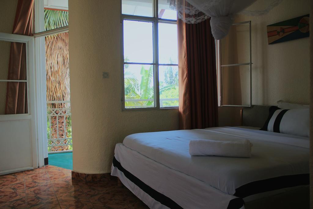 Musanto Hotel Gisenyi Bagian luar foto